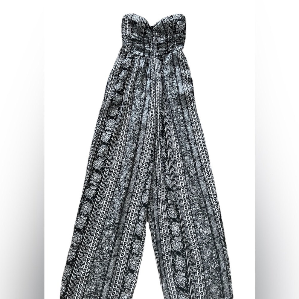 BAND OF GYPSIES Black & White Floral Strapless Rayon Summer Jumpsuit Small